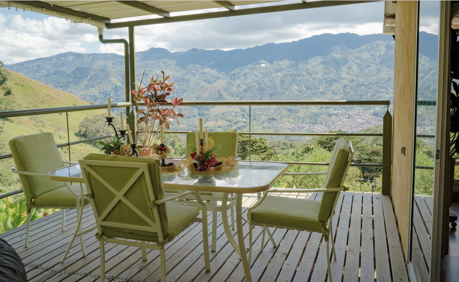 Habitación Mano de Oso - terraza con vista a las montañas